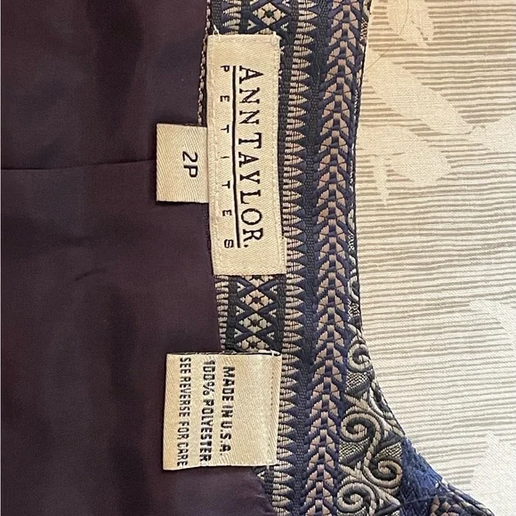 EUC Ann Taylor 2P Petite Blue and Silver Vest - Picture 3 of 4